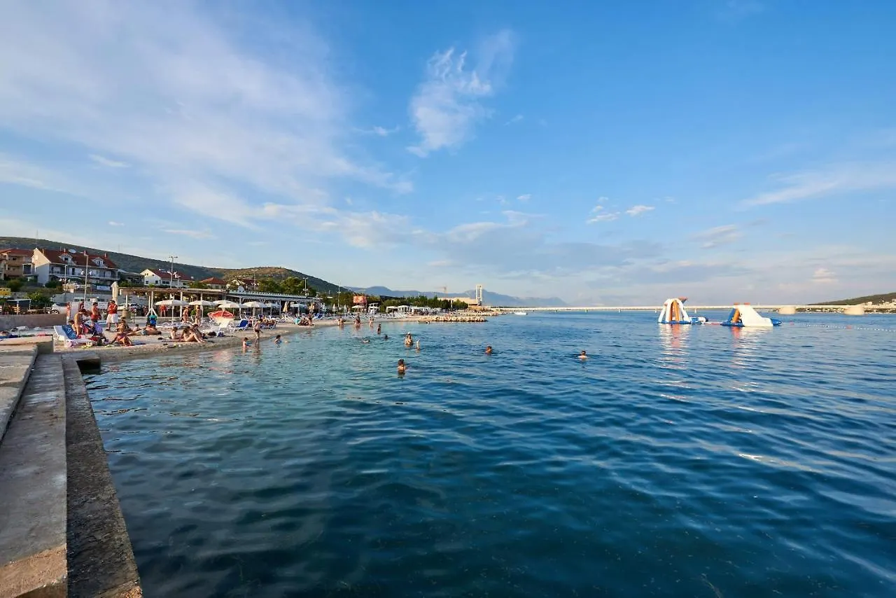 Apartment Damare Trogir