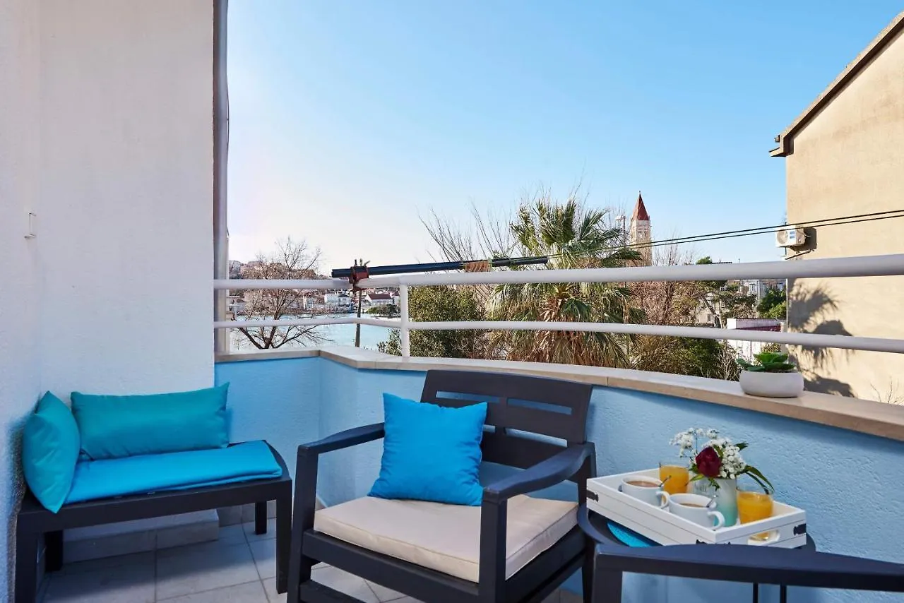 Apartment Damare Trogir